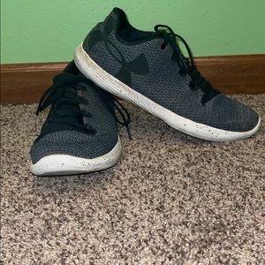 Used- Women /Under Armor shoes